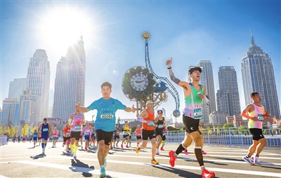 新巧牛 阳光映赛道&#32;文明润津门&#32;2025“天马”圆满收官